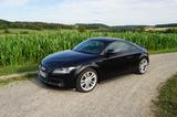Audi TTS 8J quattro TT 2.0 TFSI - Audi quattro mit Benzin-Antrieb: Sportwagen