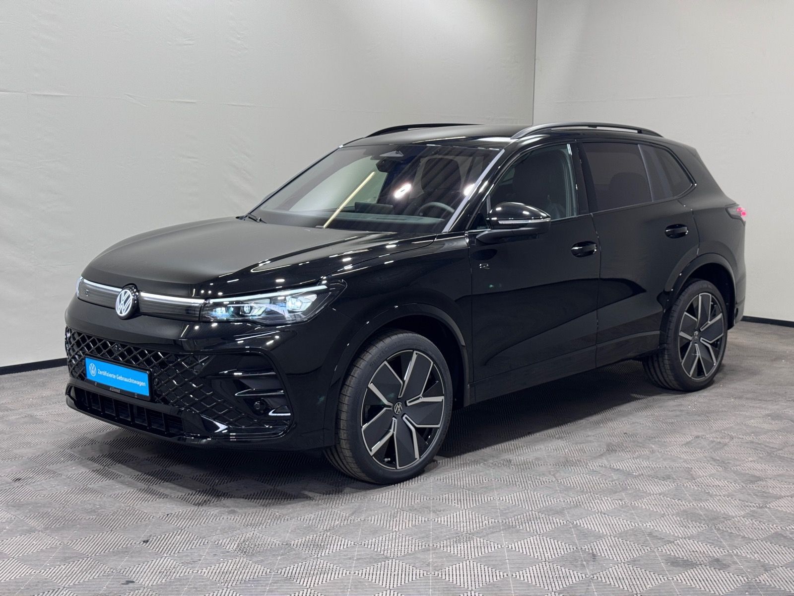 Volkswagen Tiguan R-Line 2.0 TSI DSG 4M Black Style LEDER foto 2
