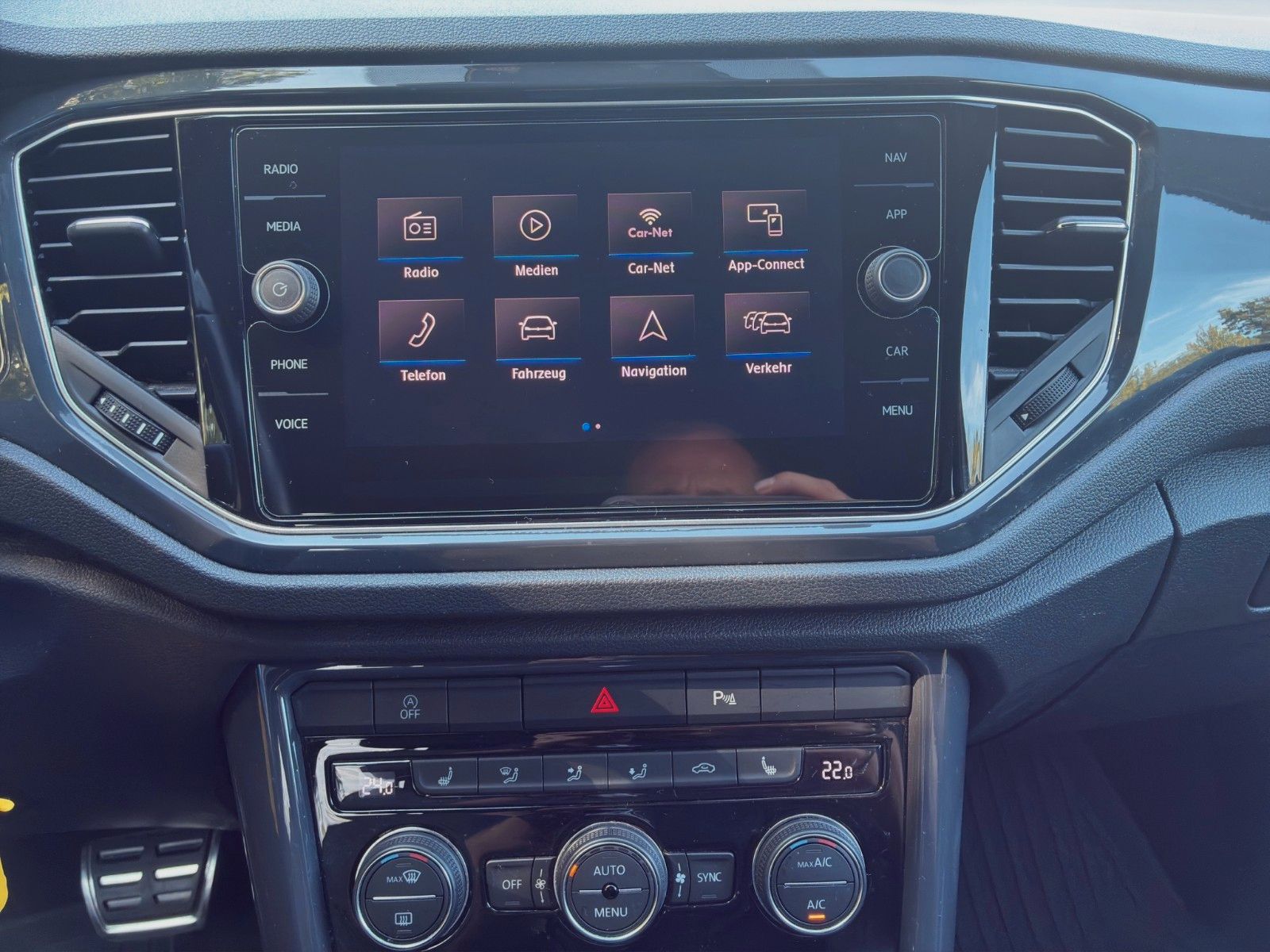 Fahrzeugabbildung Volkswagen T-Roc R-Line*Sport 4M*DSG*AHK*Navi Kamera**
