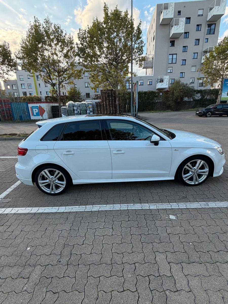 Audi A3 Sportback 1.5 TFSI S line / Virtual Cockpit