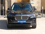 BMW X7 Baureihe X7 xDrive 40 i*1 HD*PANO*HUD*6 SITER - BMW X-Reihe: Van