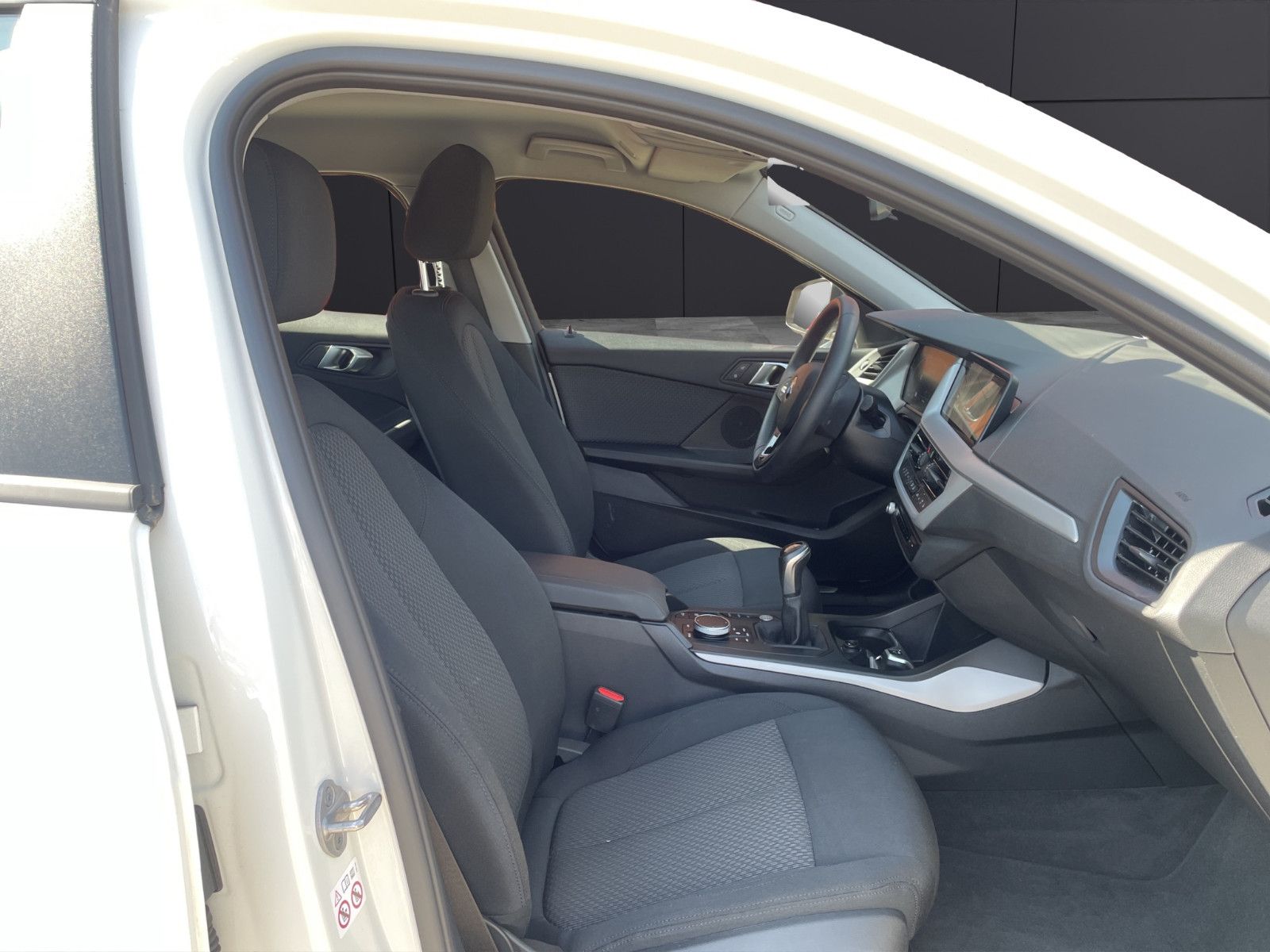 Fahrzeugabbildung BMW 118 i Advantage *SitzHZ*LED*CarPlay*DAB*USB*