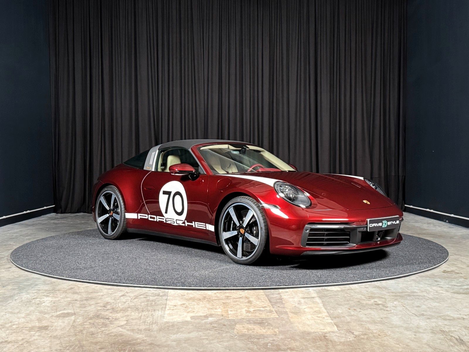 Fahrzeugabbildung Porsche 911 Targa 4 S Heritage + Lift + Approved + PCCB