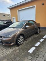 Ford Focus CC 2,0TDCi DPF Titanium Titanium - Ford Focus aus 2007 mit Diesel-Antrieb