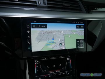 Audi Q8 e-tron - 10