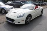Ferrari California 4.3 V8 4-Sitzer*83TKM*KERMIK*CARBON* - gebrauchte Ferrari California aus dem Jahr 2009