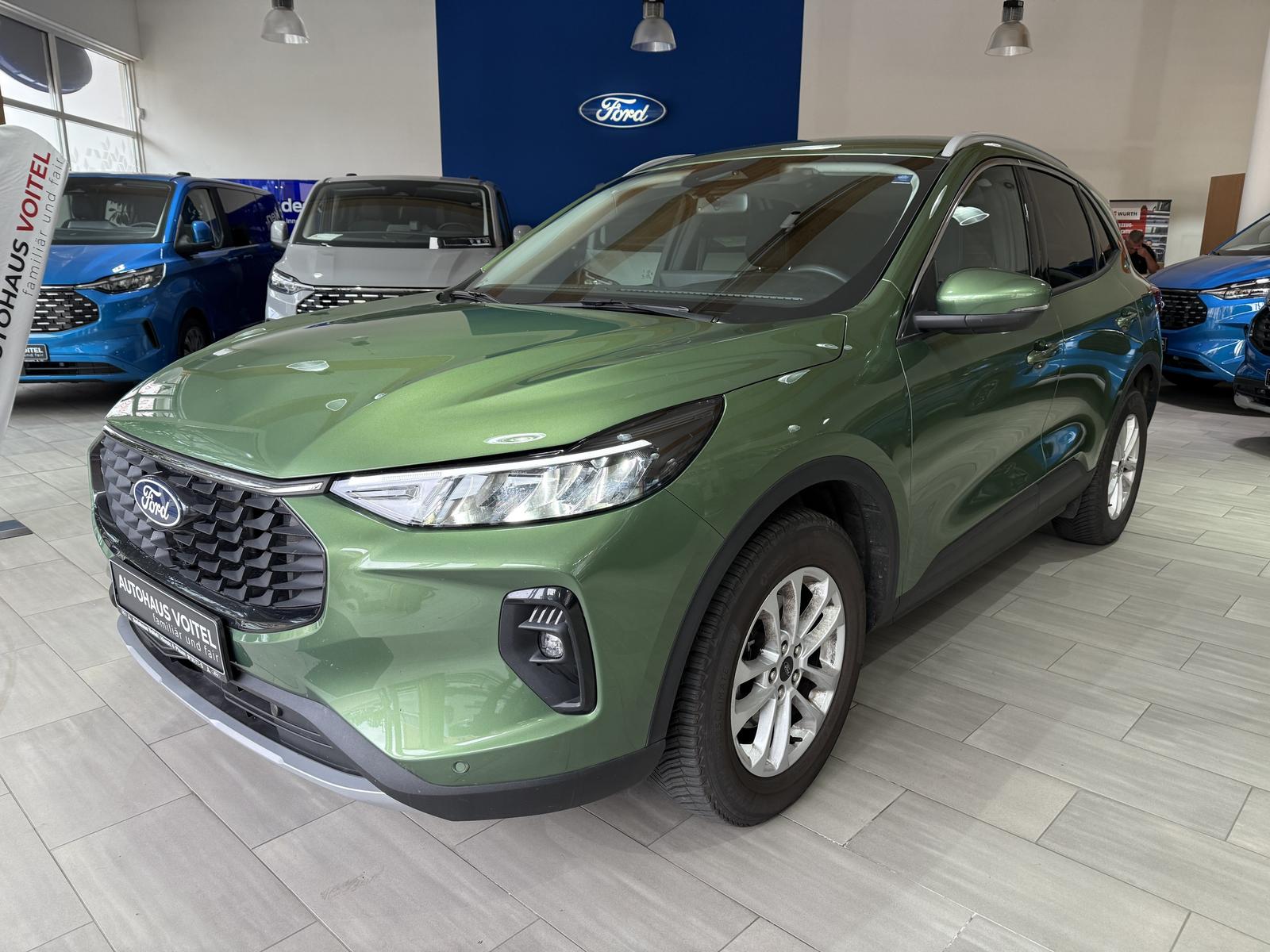 Ford Kuga Titanium LED / Tempomat / RFK