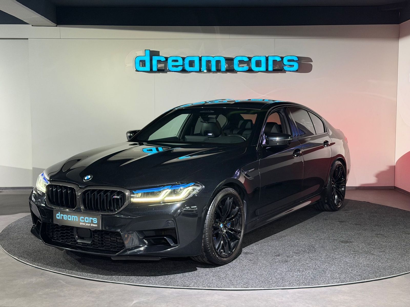 BMW M5 Facelift / Fond Entertainment / 1. Hand / imagem 3