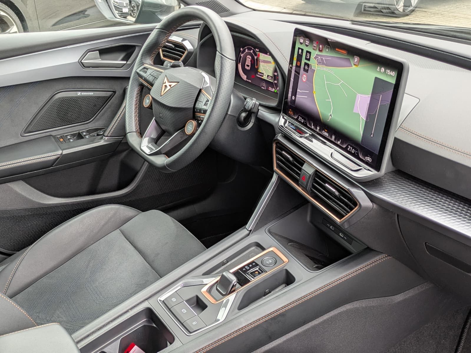 Fahrzeugabbildung CUPRA Leon 2.0 TDI MATRIX*Dinamica*Sennheiser*Int.DRIV