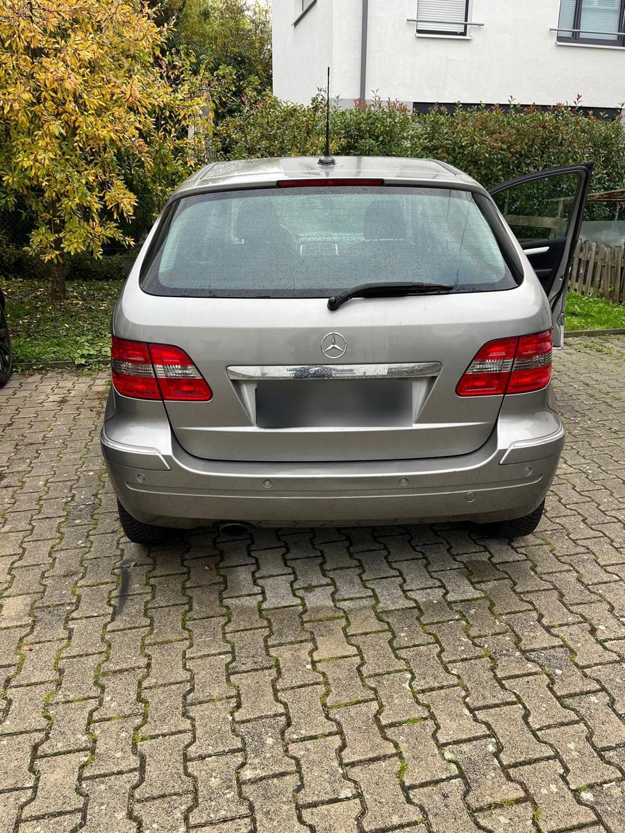 Mercedes-Benz B170 2006 — engine 116 HP (85kW)