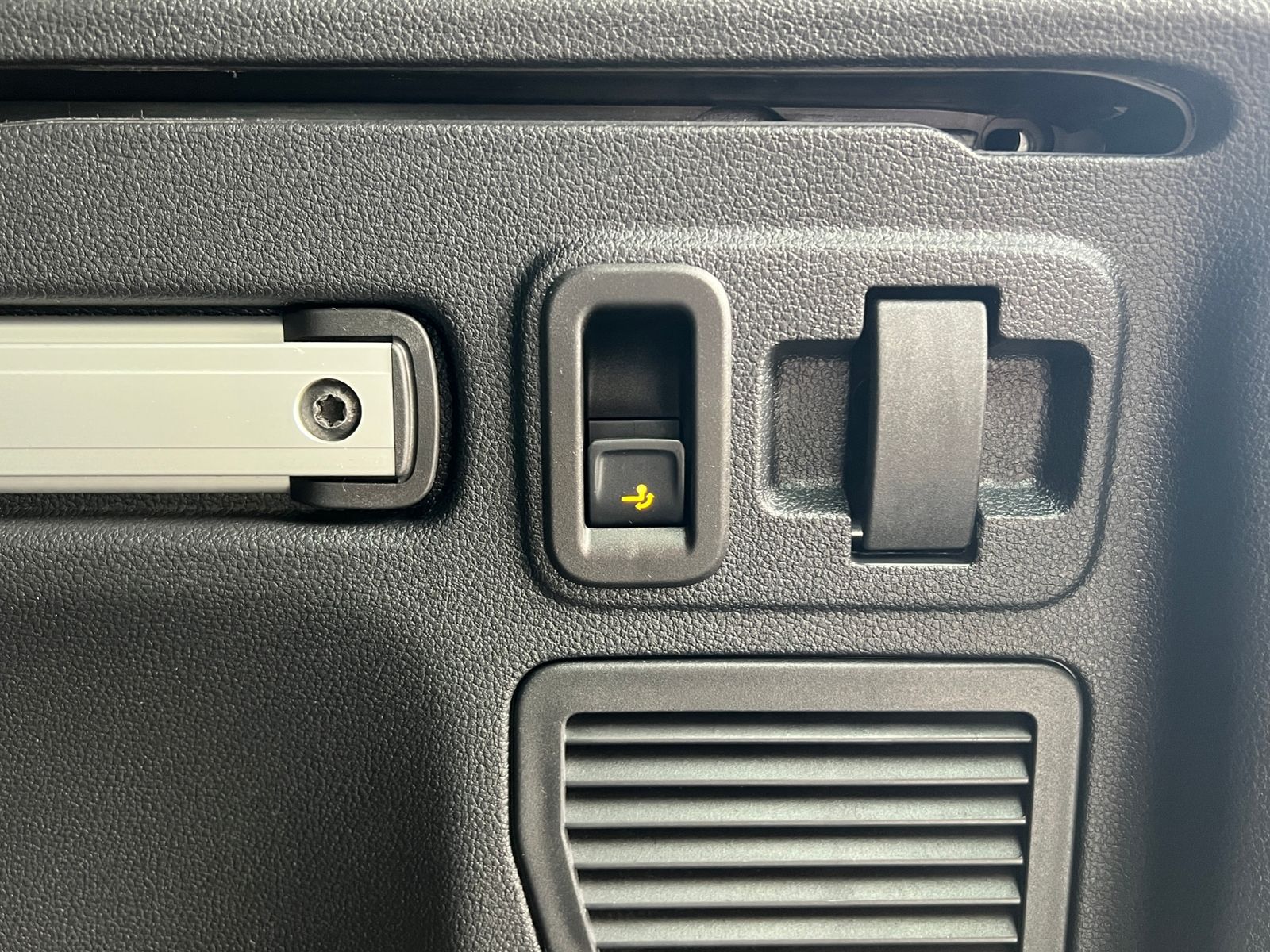 Fahrzeugabbildung Volkswagen Touran GOAL 2.0 TDI DSG *AHK, IQ.Light, ACC, Kam