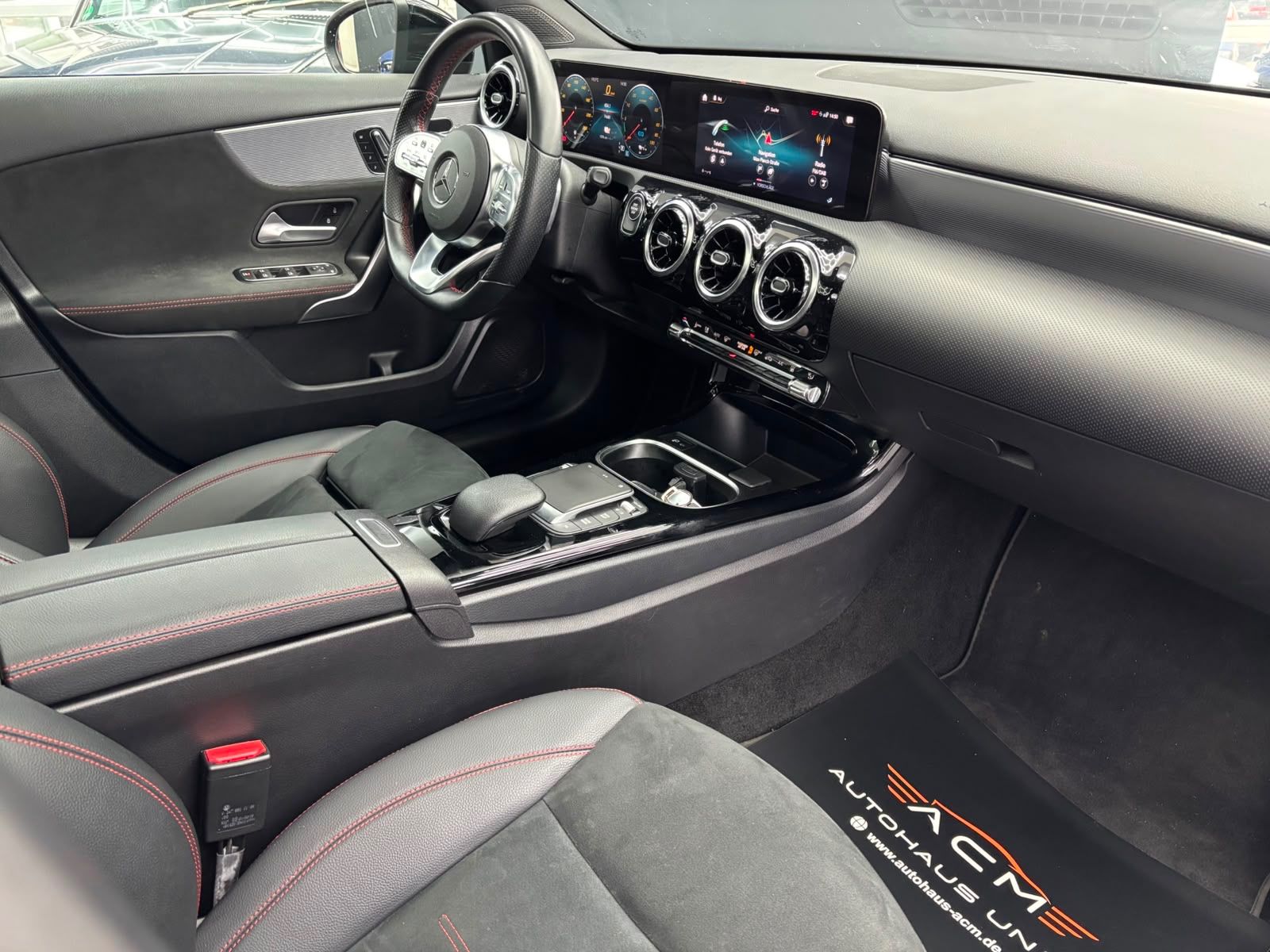 Mercedes-Benz A 250e LIM.AMG Pano MBUX MULTIBEAM MEMORY foto 5