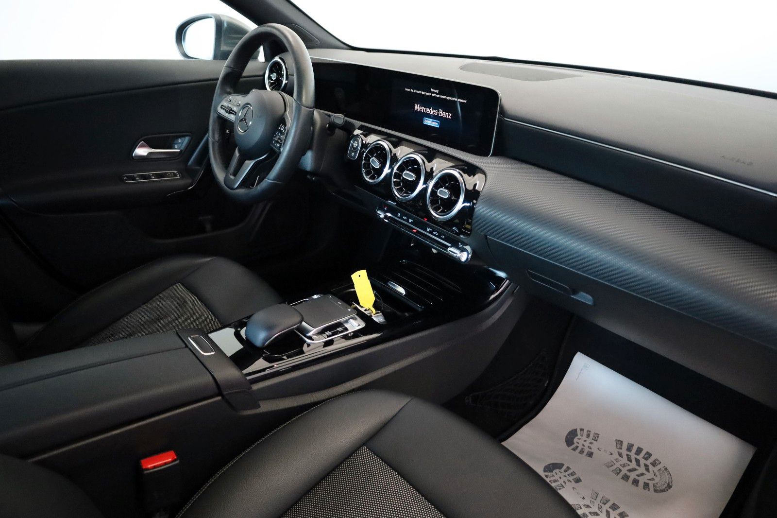 Fahrzeugabbildung Mercedes-Benz CLA 180 d Coupè, T.Leder,Navi,LED,Kamera