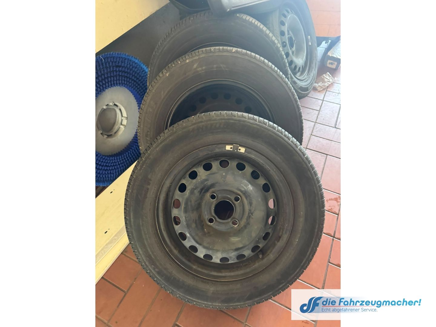 Fahrzeugabbildung Volkswagen up! move BMT Klima teilb.Rücksb AUX MP3 CD eFH T