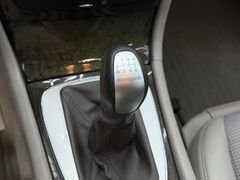 Fahrzeugabbildung Mercedes-Benz E 240 Lim. / Avantgarde Xenon Sitzheizung Klima