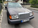 Mercedes-Benz E 230 - gebrauchte Mercedes-Benz E 230 aus dem Jahr 1992