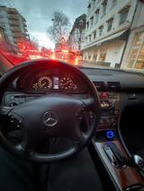 Mercedes-Benz 200 - Mercedes-Benz 200 aus 2005