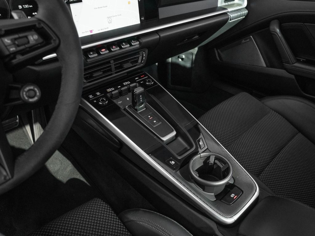 PORSCHE 911 2024