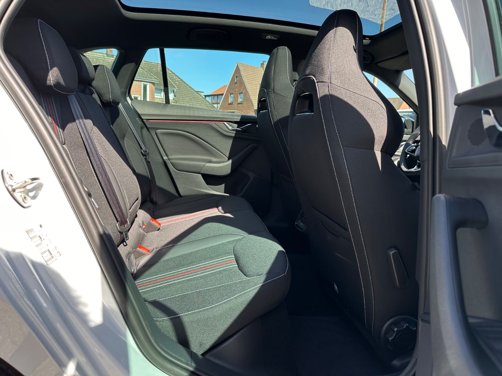 Fahrzeugabbildung SKODA Scala Monte Carlo 1.0 TSI DSG Matrix/Pano/LED