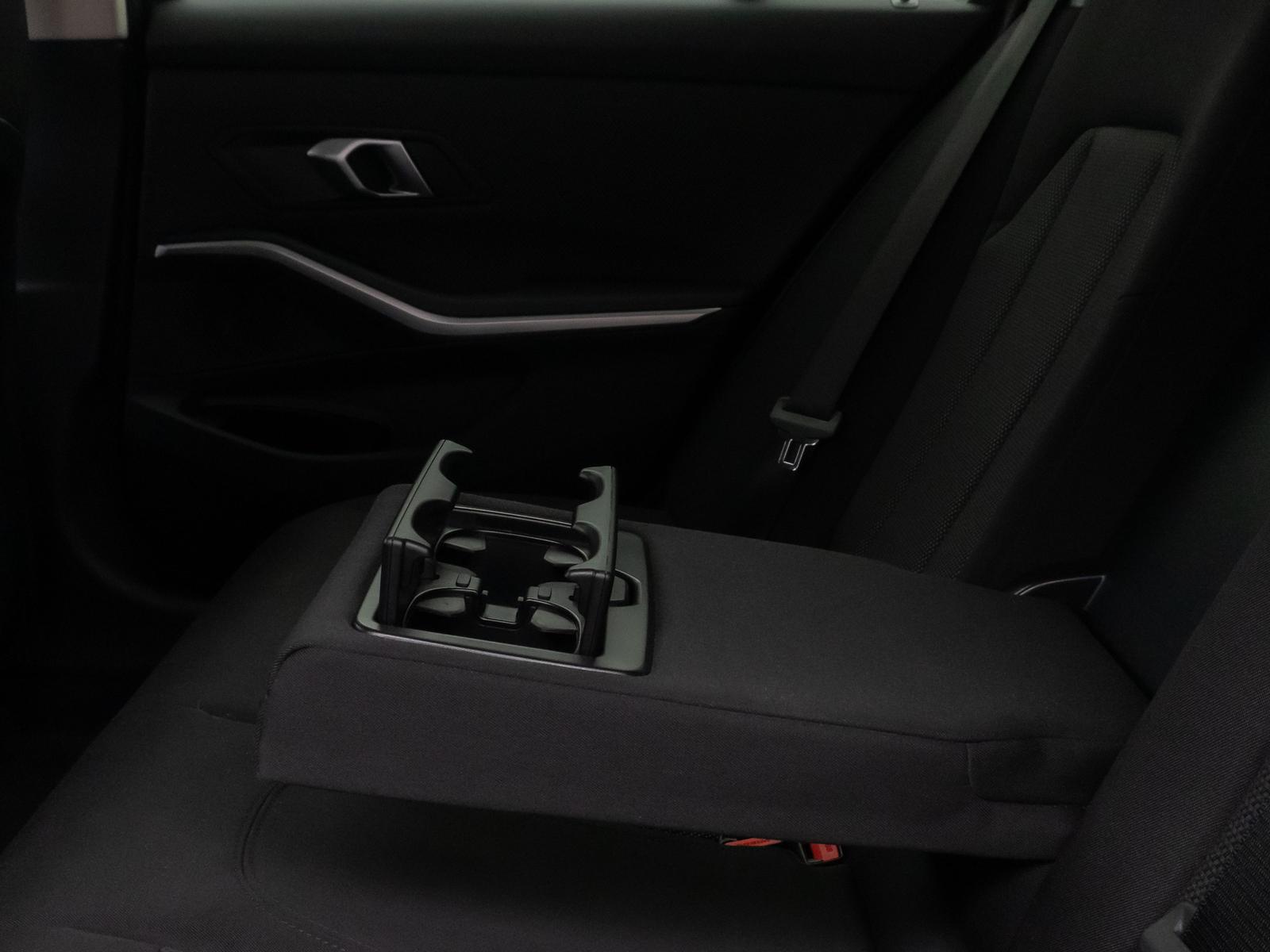 BMW 3 Series i Alarm DAB Kamera GeschwindigReg Sportlenkrd, миниатюра 27