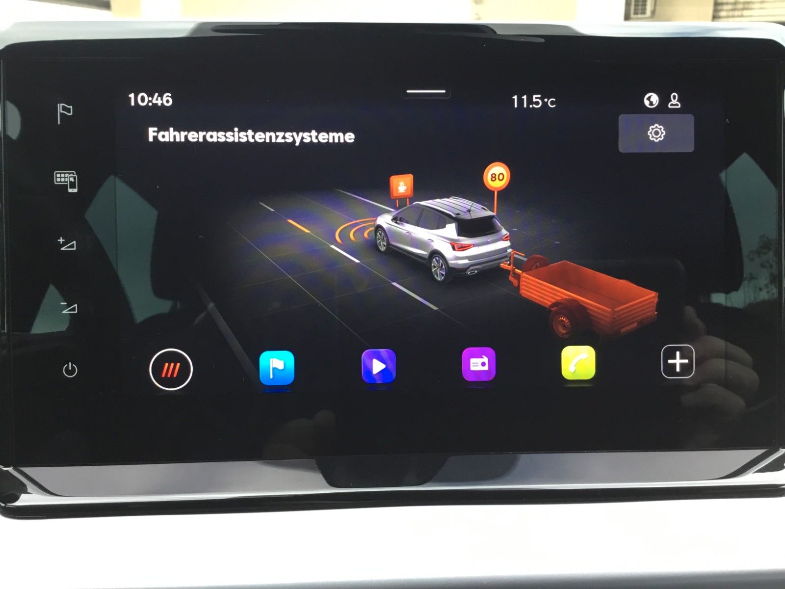 Fahrzeugabbildung SEAT Arona FR 1.5 TSI DSG+AHK+ACC+17"+Navi+Kamera