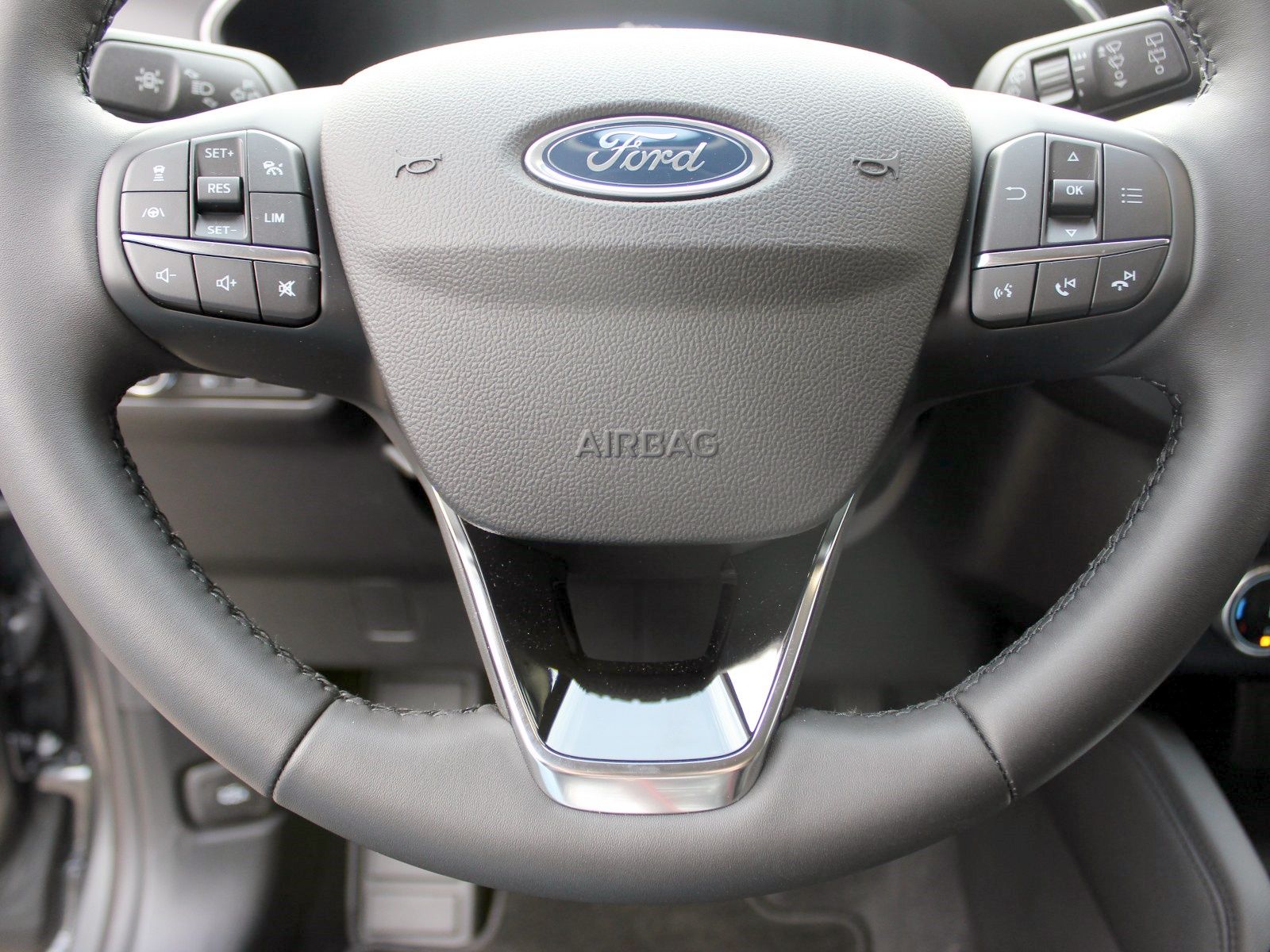Fahrzeugabbildung Ford Kuga Titanium 2,0 TD EcoBlue