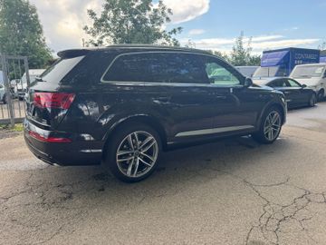 Audi Q7 - 5