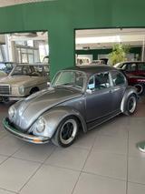 Volkswagen Käfer - silberne Volkswagen Käfer
