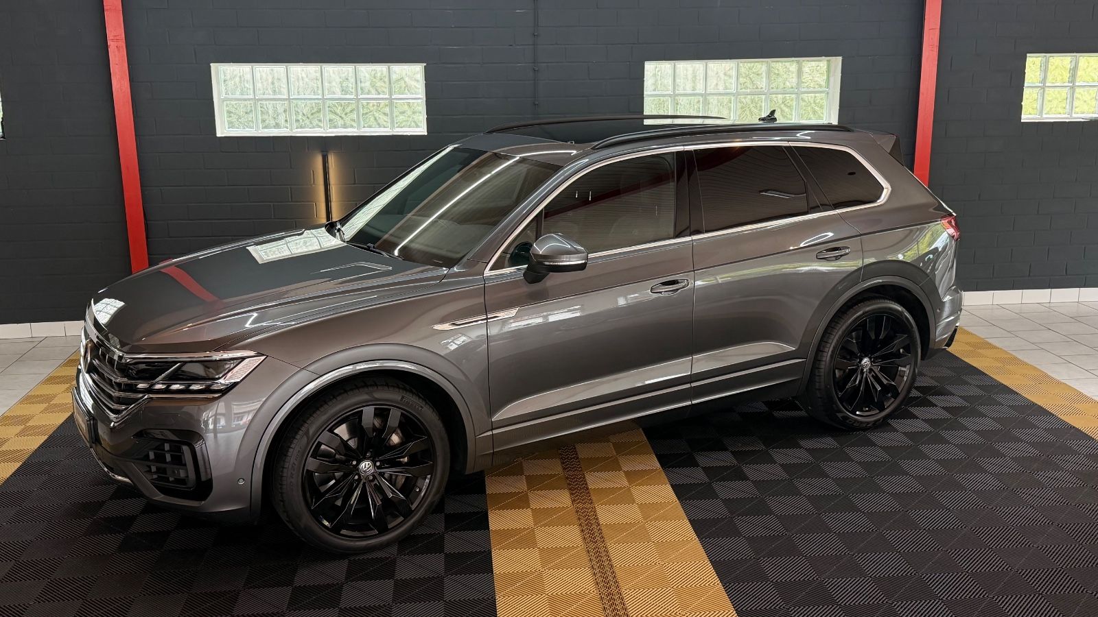 Volkswagen Touareg V8 R-Line 4Motion StHz AHK LUFT PANO foto 3