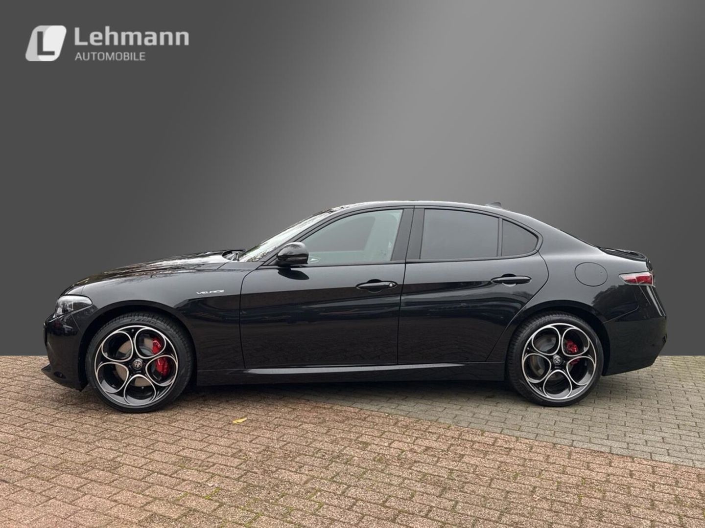 Fahrzeugabbildung Alfa Romeo Giulia Veloce Q4 2.0 Turbo - Panoramadach - Harm