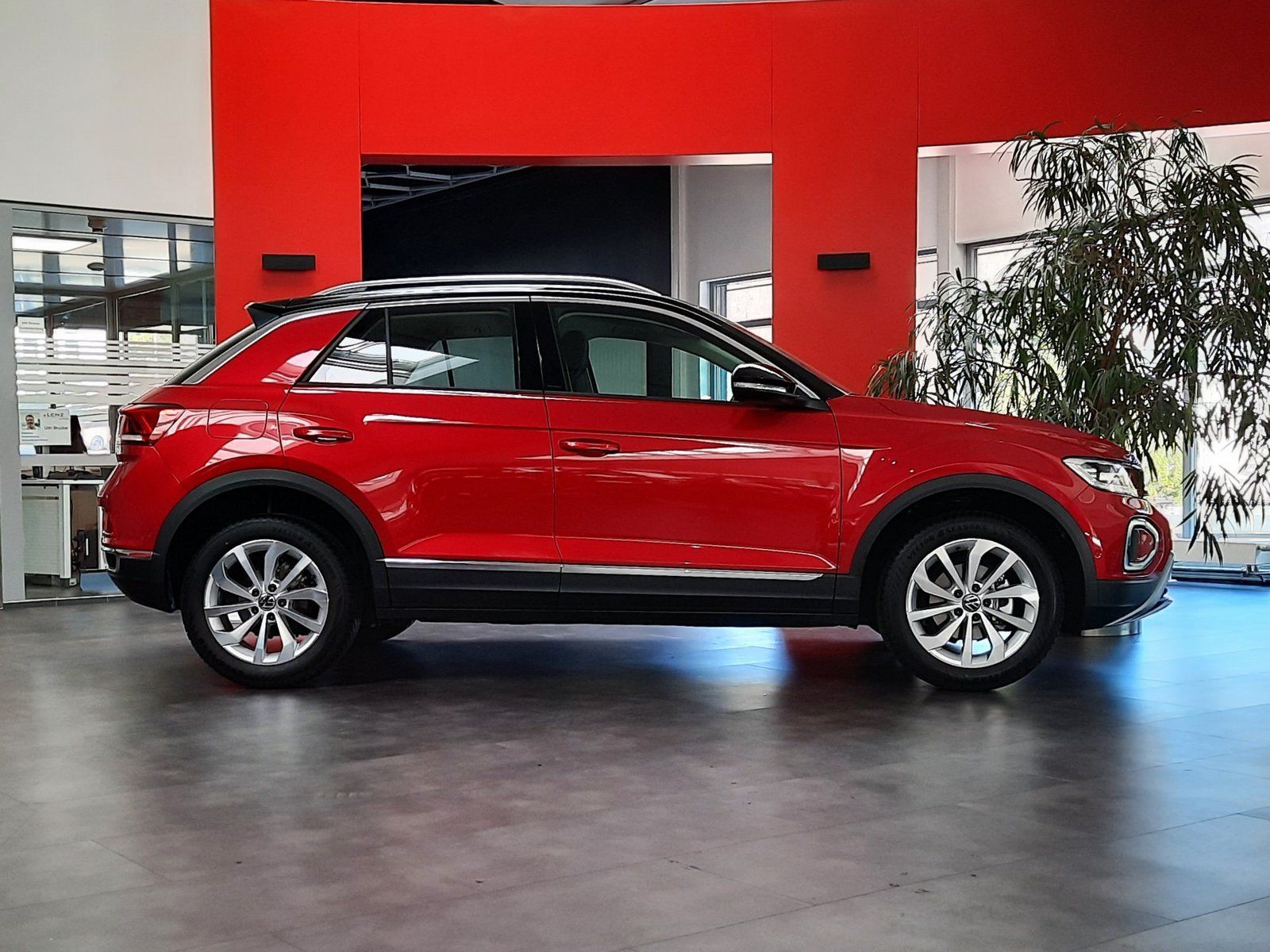 Fahrzeugabbildung Volkswagen T-Roc Style TSI *AHK*Navi*LED*PDC*Sitzhzg*ACC*