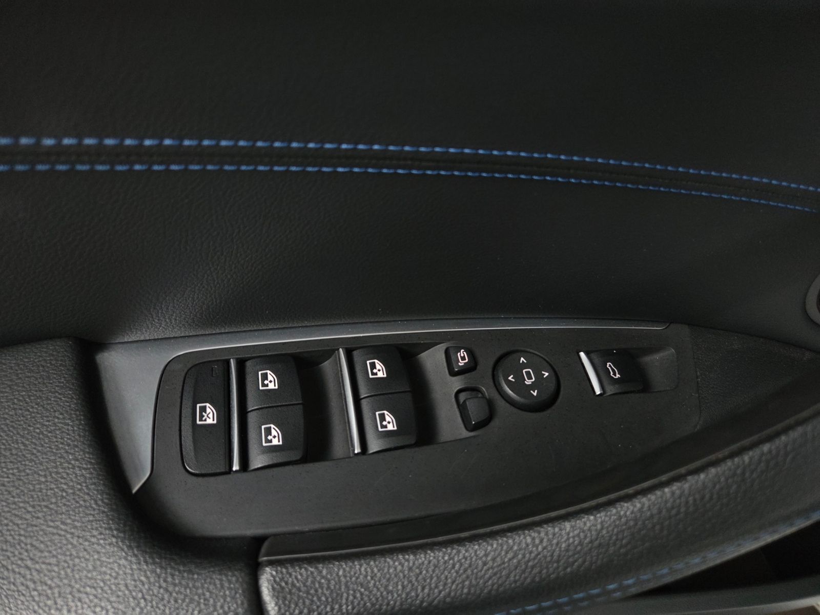 Fahrzeugabbildung BMW X3 M40d AHK xDrive LED NAV PDC SHZ