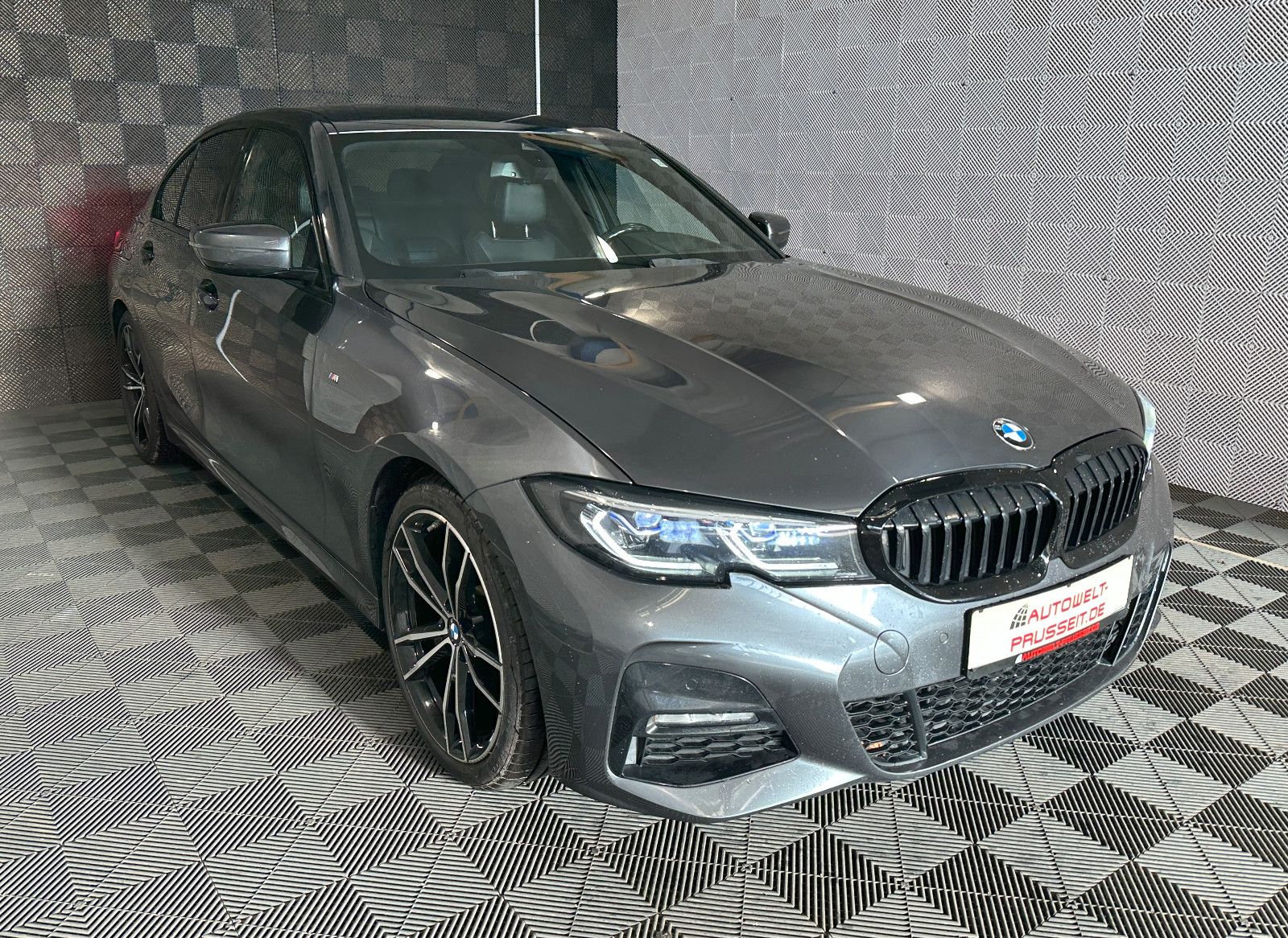 Gebrauchtwagen BMW 320 320 d Lim. xDr.*M SPORT*LASER-HUD-HIFI-ACC-R.KAM in Horb am Neckar