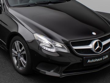 Fahrzeugabbildung Mercedes-Benz E 200 Cabrio LED Sitzhzg Navi PDC Tempomat Leder