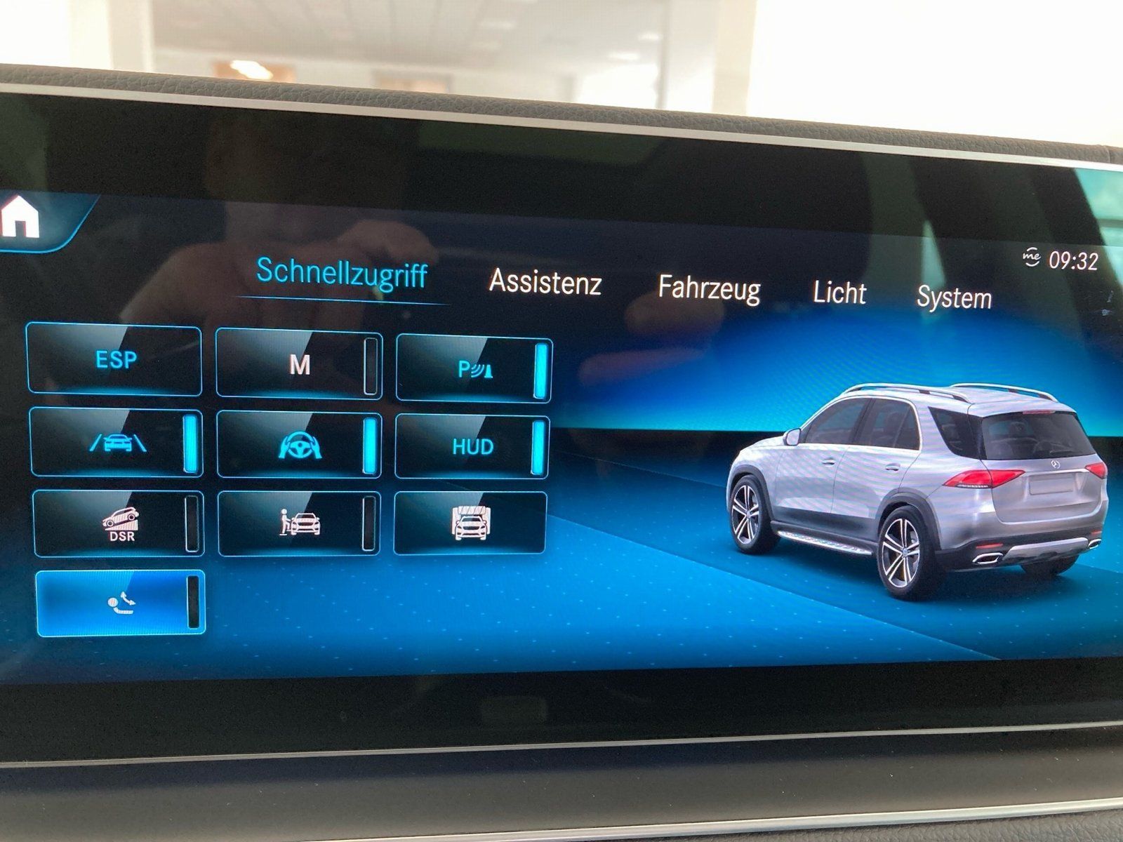 Fahrzeugabbildung Mercedes-Benz GLE 450 AMG 4M*Airmatic*Distro*Pano*HUD*AHK*360°