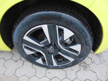 Bild 18 Peugeot 208 Hybrid 100 Allure