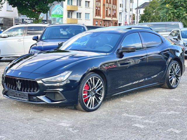 Maserati GHIBLI TROFEO *VOLL+CARBON+U.V.M...!