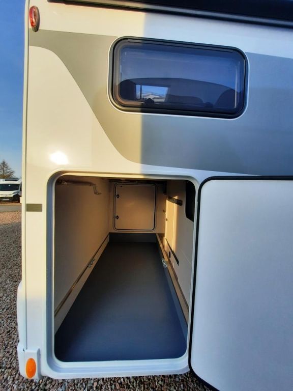 Fahrzeugabbildung LMC Tracer V 670 Verfüg./Sparen Sie 10.691,- €