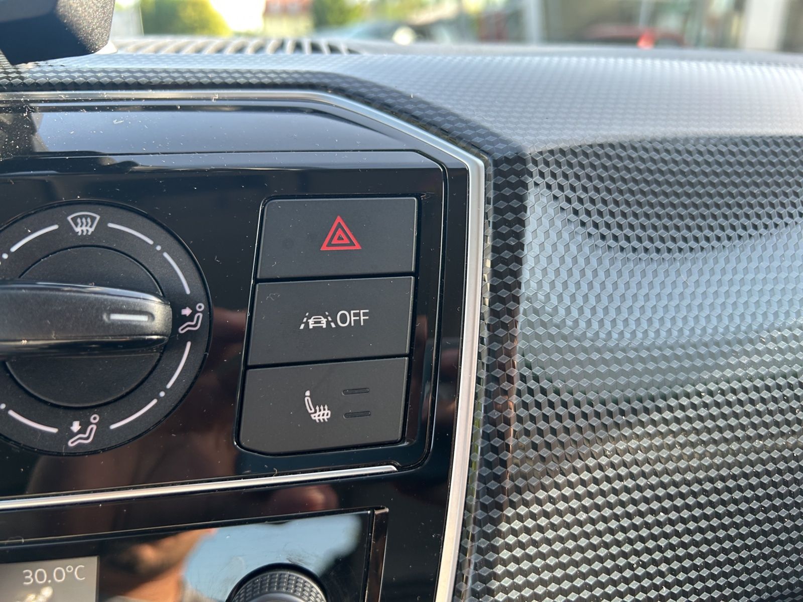 Fahrzeugabbildung Volkswagen up! Klima SHZ GRA RFK maps+more