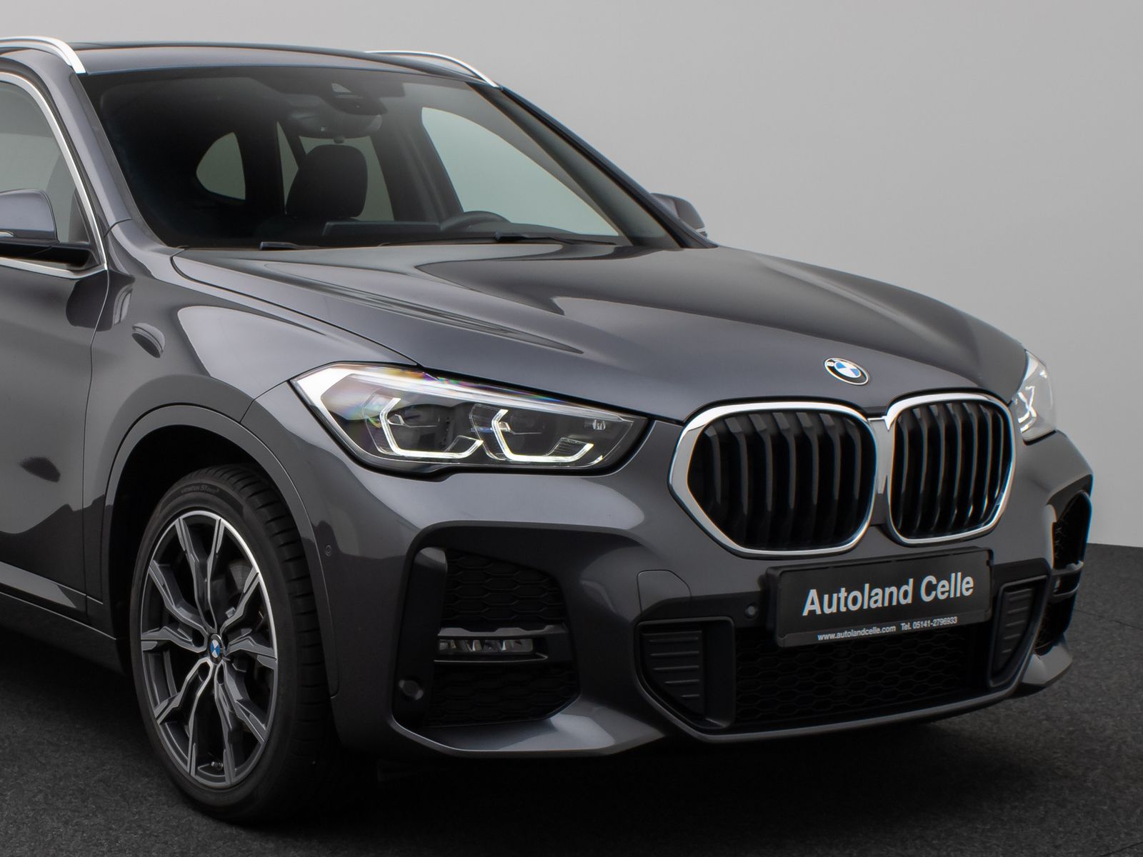 Fahrzeugabbildung BMW X1 xD25e M Sport Panorama Kamera HUD H/K Komfort