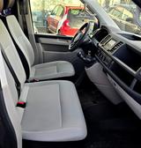 Volkswagen T6 Kombi lang 8-Sitzer AHK Nav. Standhzg Klima - Vans mit Unfallschaden