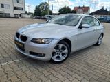 BMW 320 Baureihe 3 Coupe 320i - BMW aus 2009: Coupé