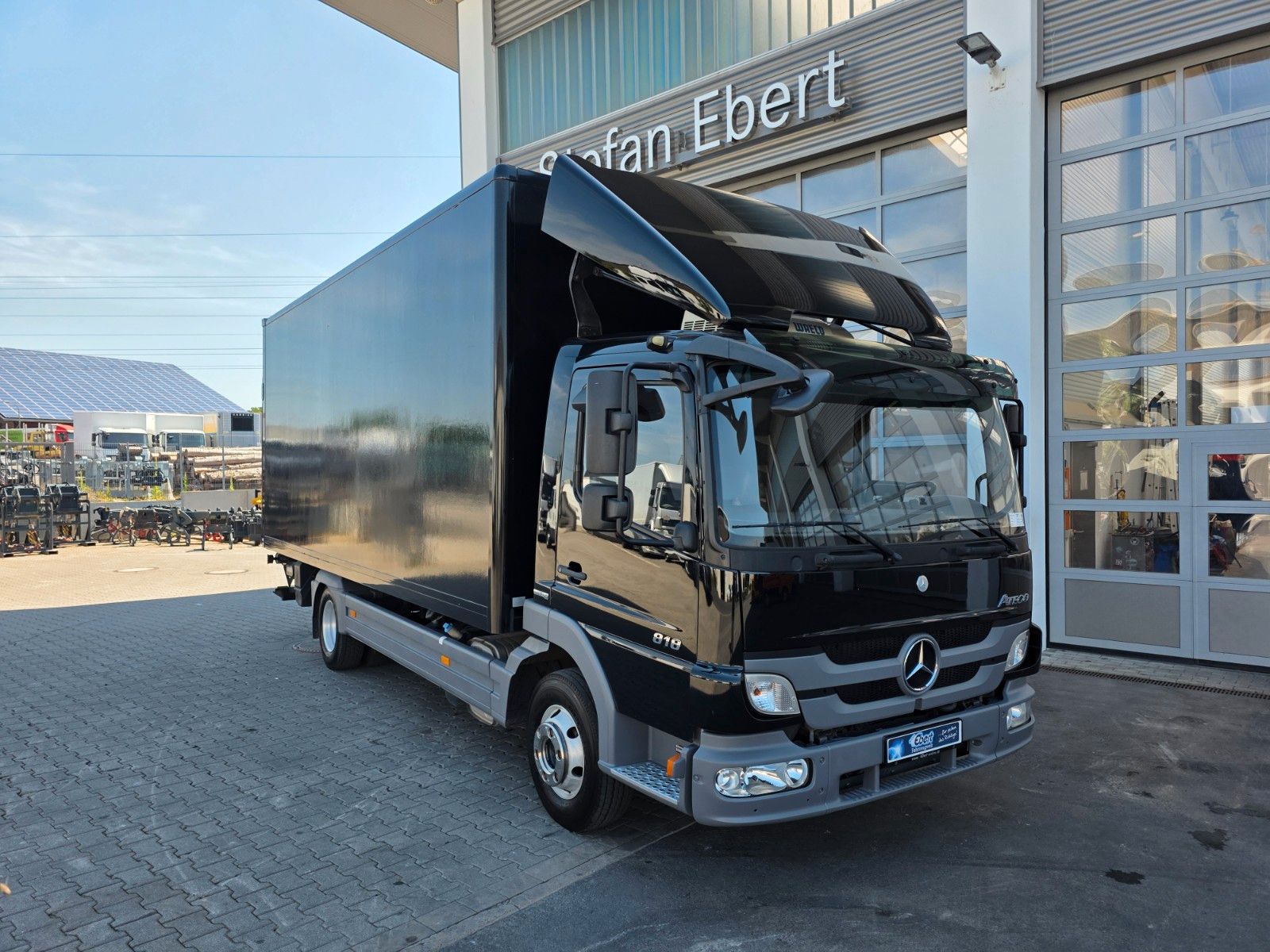 Fahrzeugabbildung Mercedes-Benz Atego 818 L Möbelkoffer+LBW Standklima 2x AHK