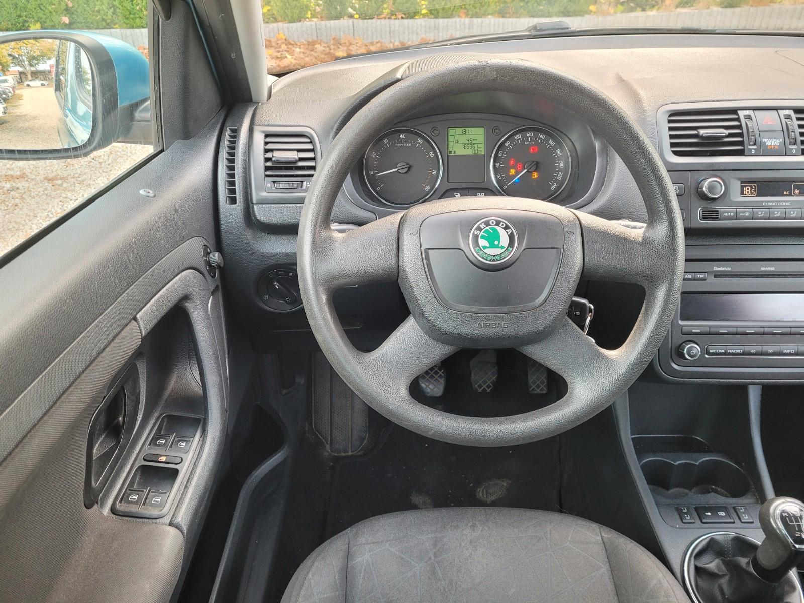 Skoda Roomster 2011 — photo 23