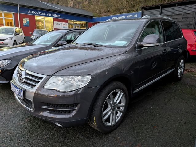 Volkswagen Touareg V6 3.0TDI TÜV 1,5 JAHRE NAVI LED AHK TOP