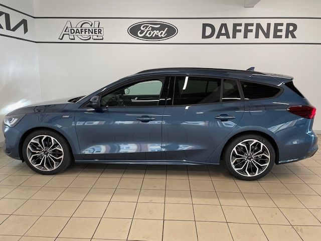 Fahrzeugabbildung Ford Focus Turnier ST-Line X B&O 18'' LED ACC Kamera