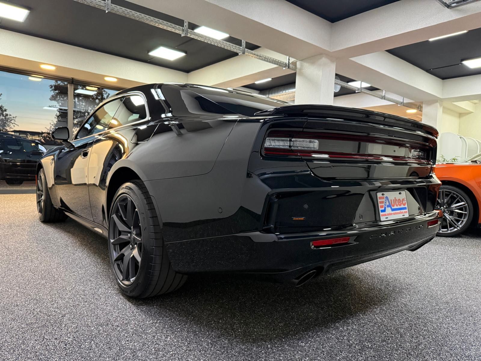 Fahrzeugabbildung Dodge CHARGER 4DR -LAUNCH EDITION-SIXPACK-CARBON-AWD