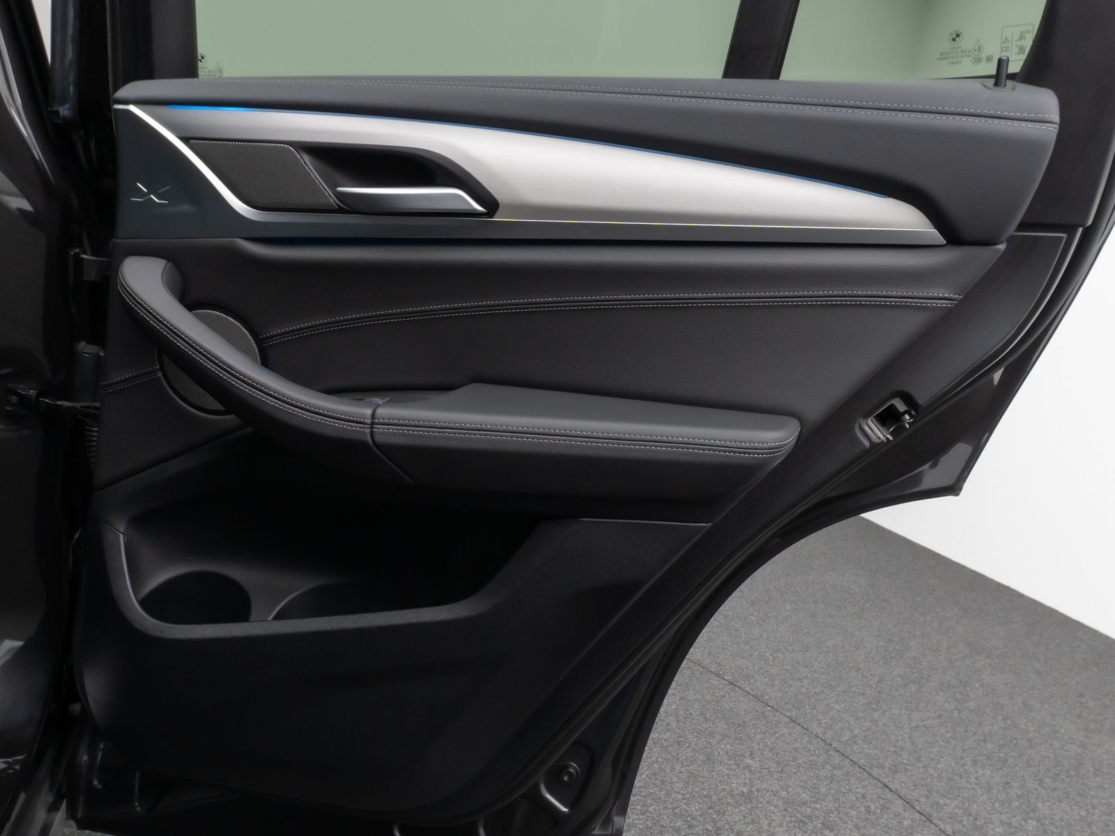 Fahrzeugabbildung BMW iX3 Impressive Panorama 360°HUD DAB H/K Sport