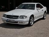 Mercedes-Benz SL 600 - Mercedes-Benz SL 600 mit Benzin-Antrieb