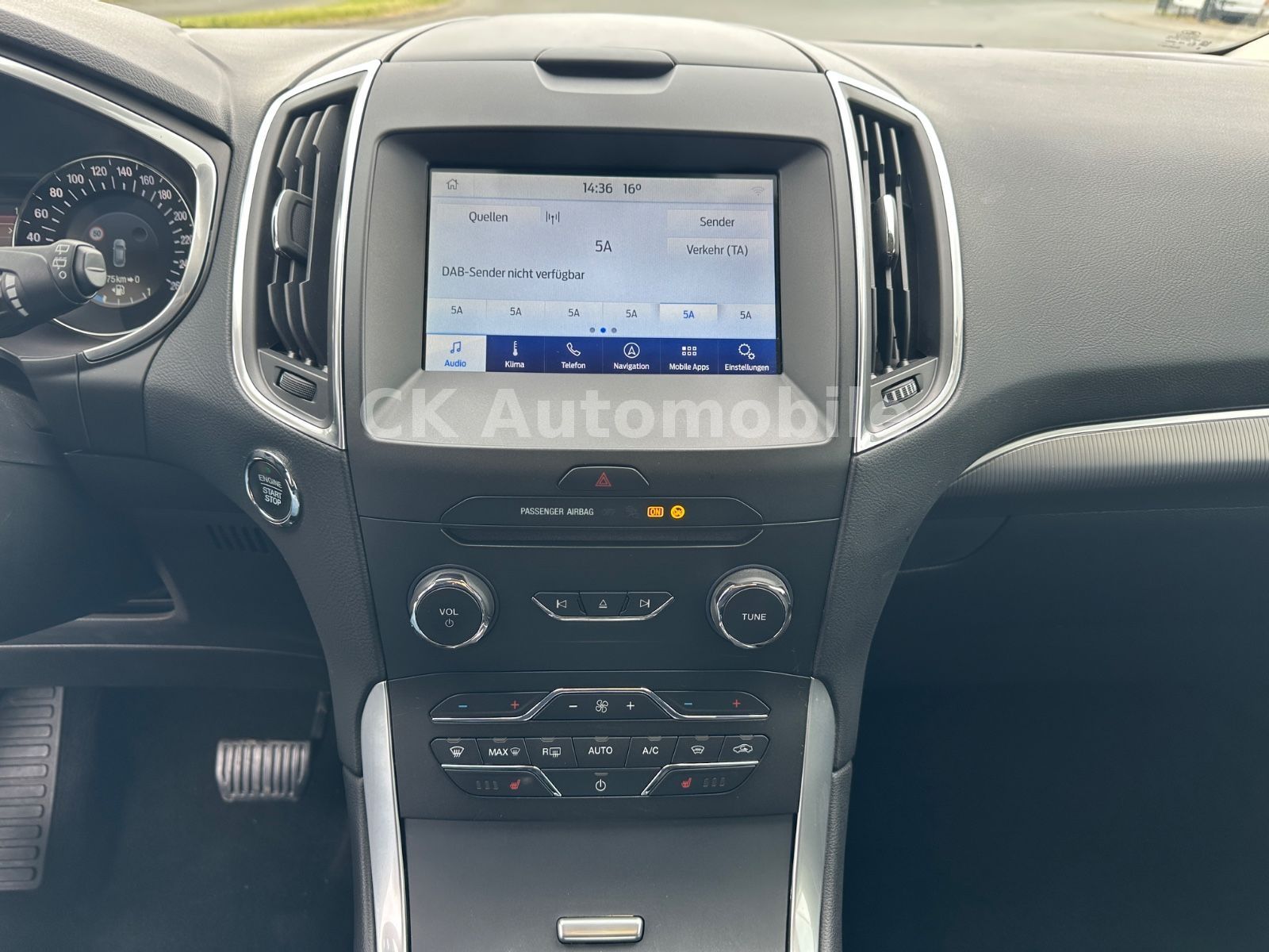 Fahrzeugabbildung Ford S-MAX Titanium 2.0TDCi Autom./Navi/LED/Kam./AHK
